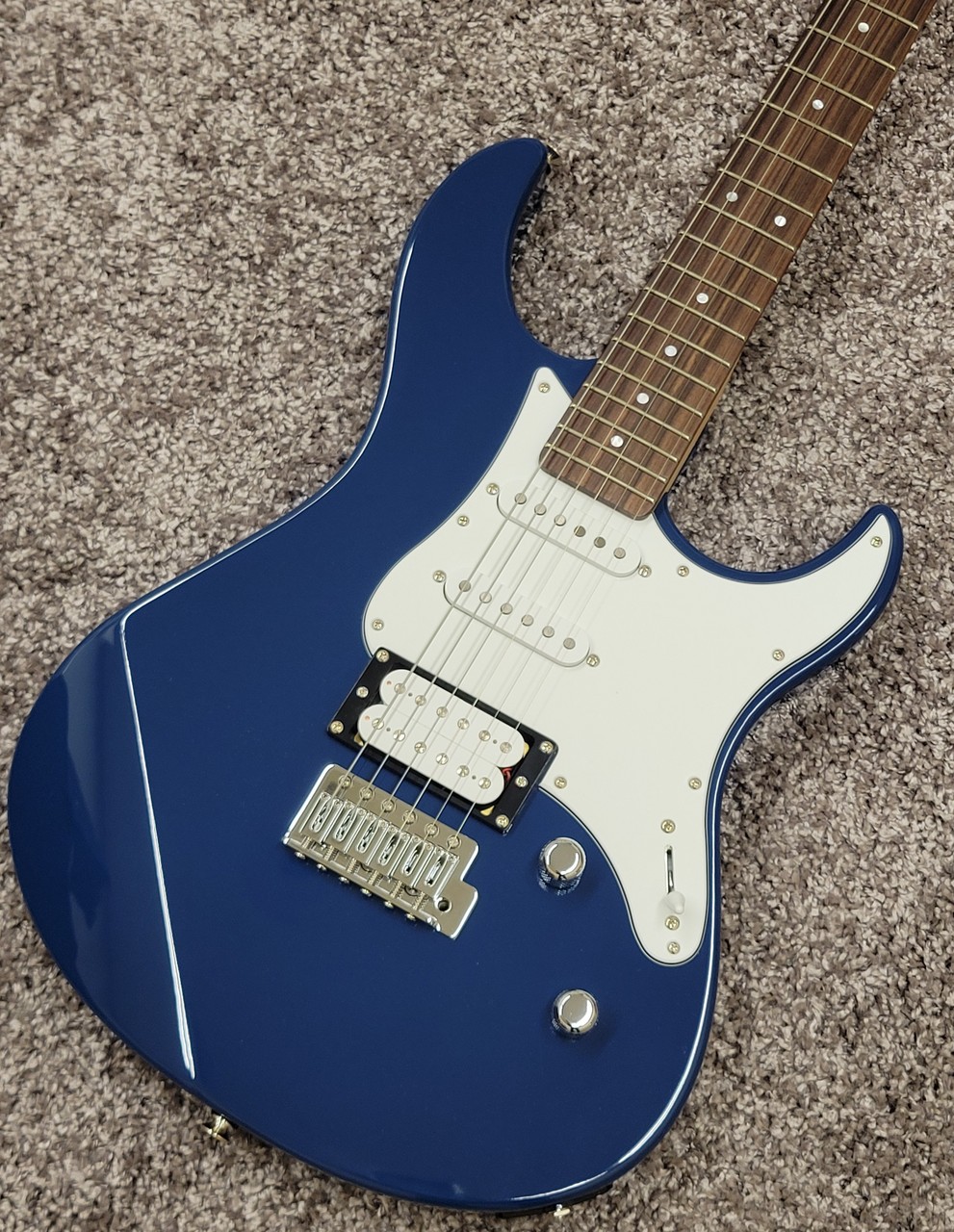 YAMAHA PACIFICA PAC112V/ユナイテッドブルー(UTB)