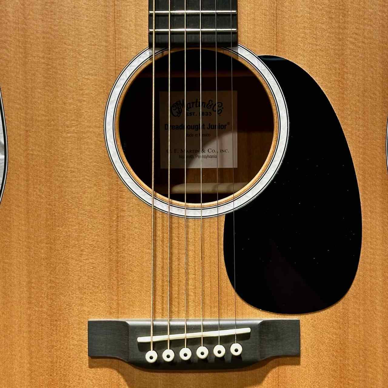 【美品】Martin DJR-10E-02 エレアコギター MARTIN ( マーティン ) Dreadnought Junior2E （DJR-10E-02） 送料無料