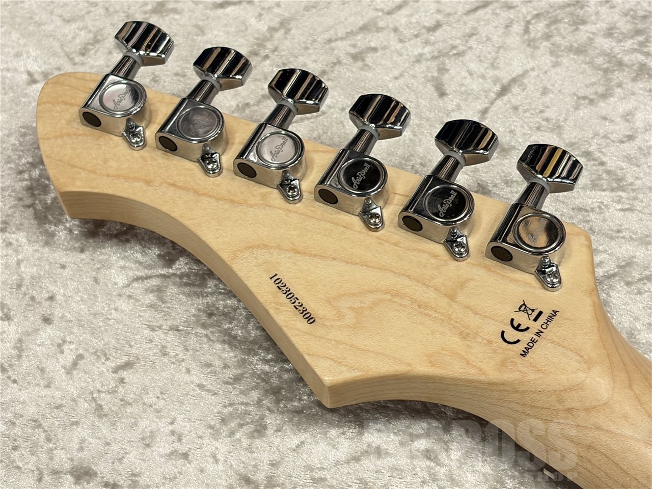 Aria Pro II 615-AE200【Yellow Gold】（新品/送料無料）【楽器検索