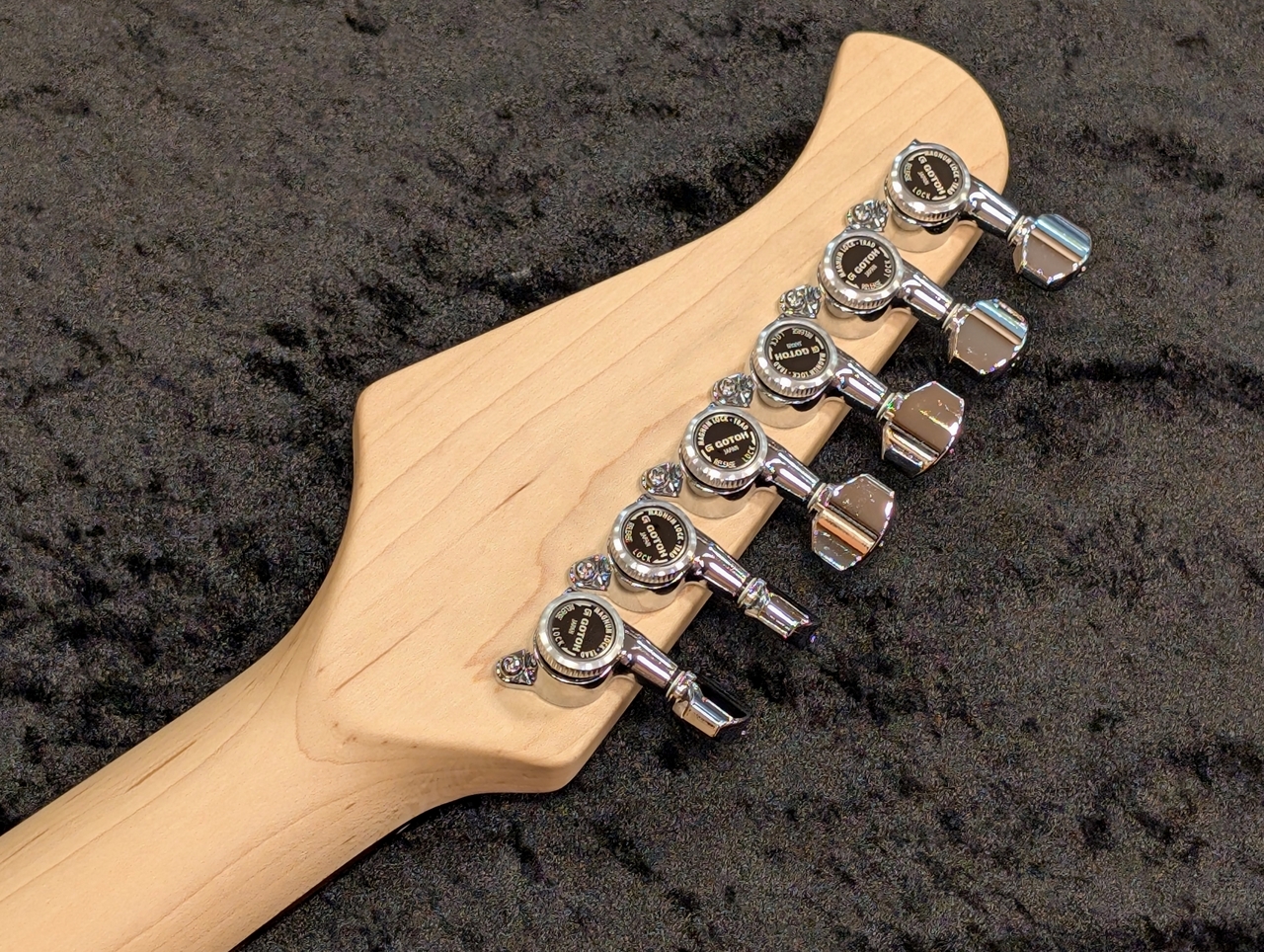 Varita Soltar Standard 5053 Quilt Top / Mysterious Blue（新品/送料