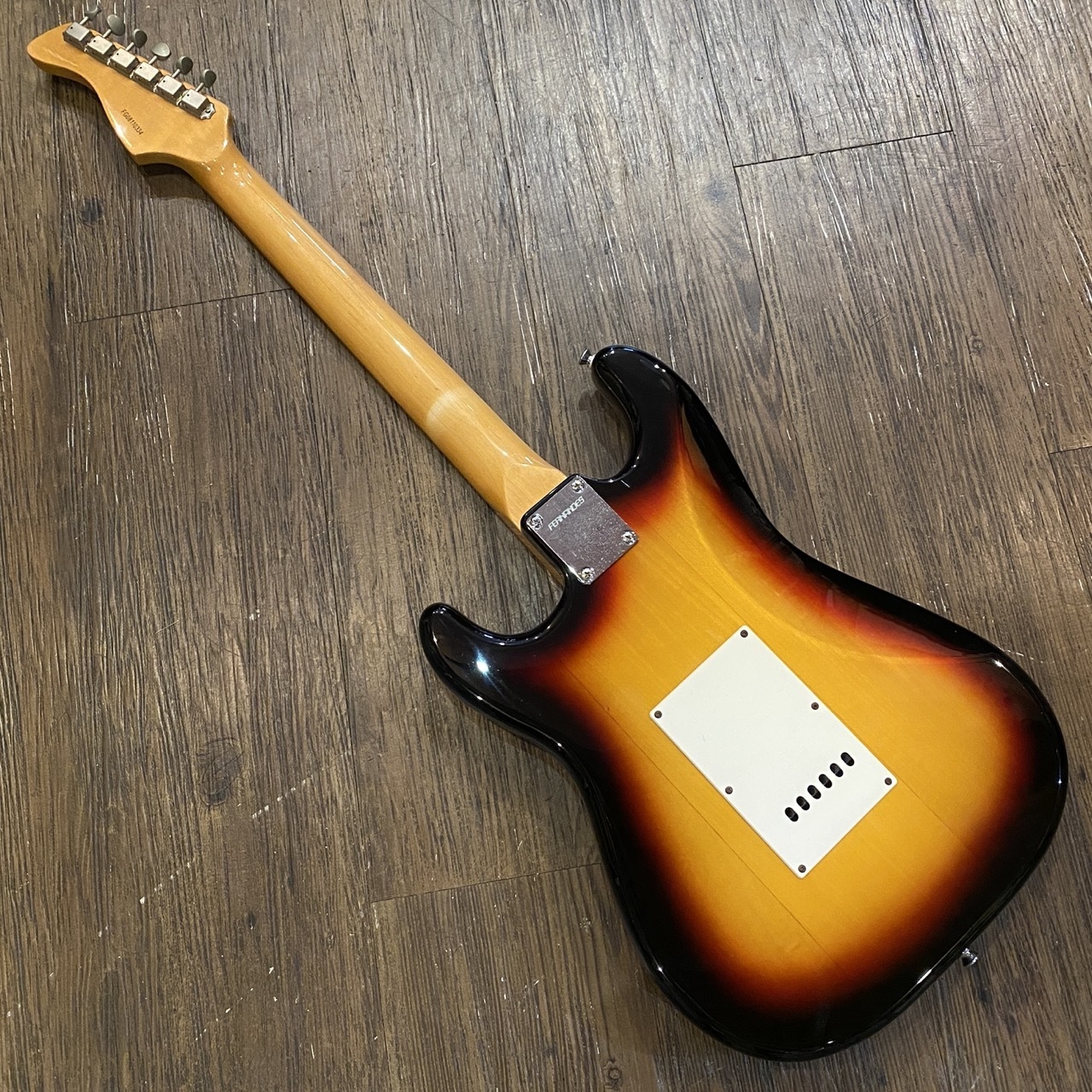 FERNANDES LE-1Z 3S Electric Guitar（中古/送料無料）【楽器