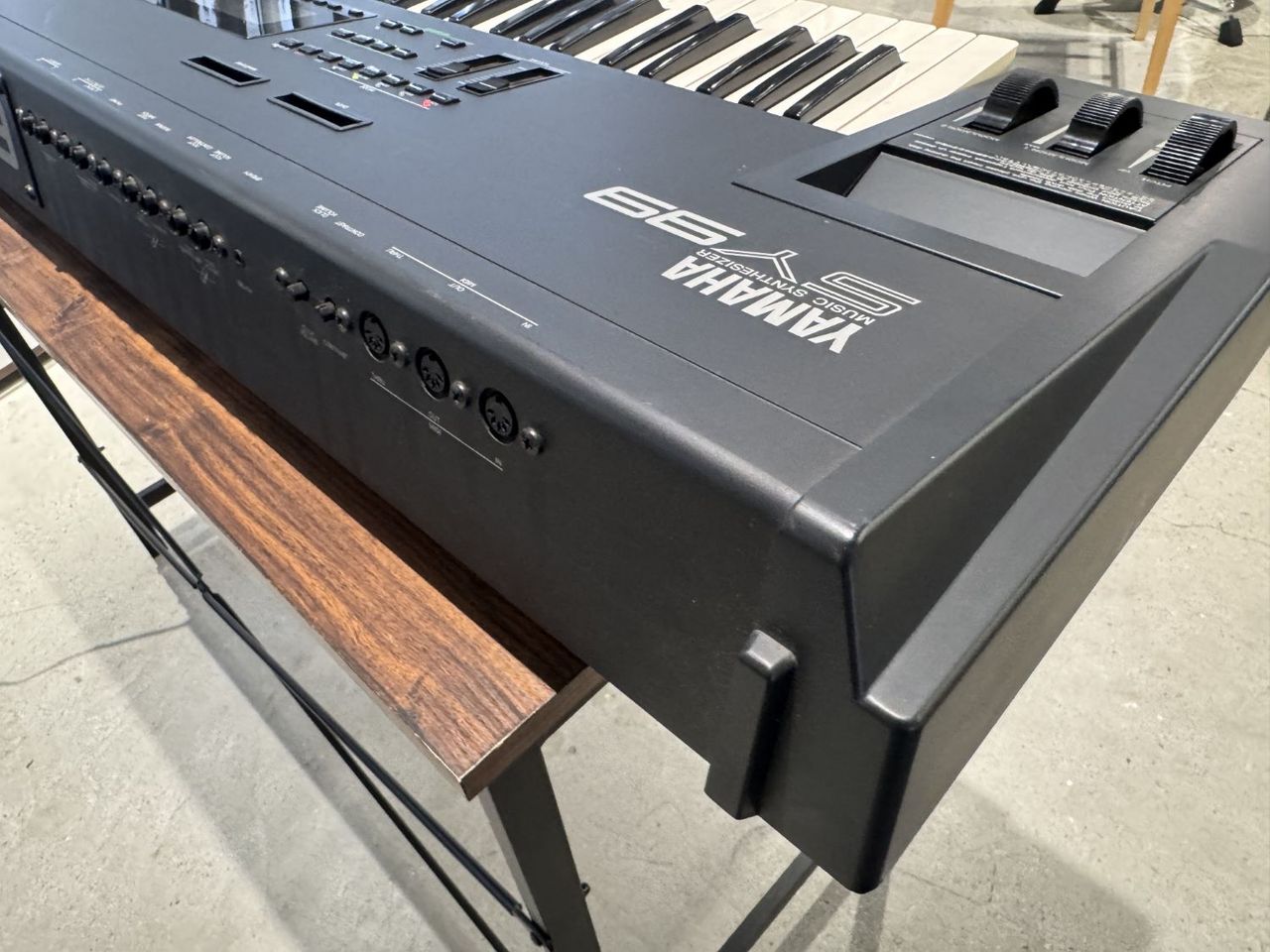 YAMAHA SY99 76鍵盤シンセサイザー（中古/送料無料）【楽器検索