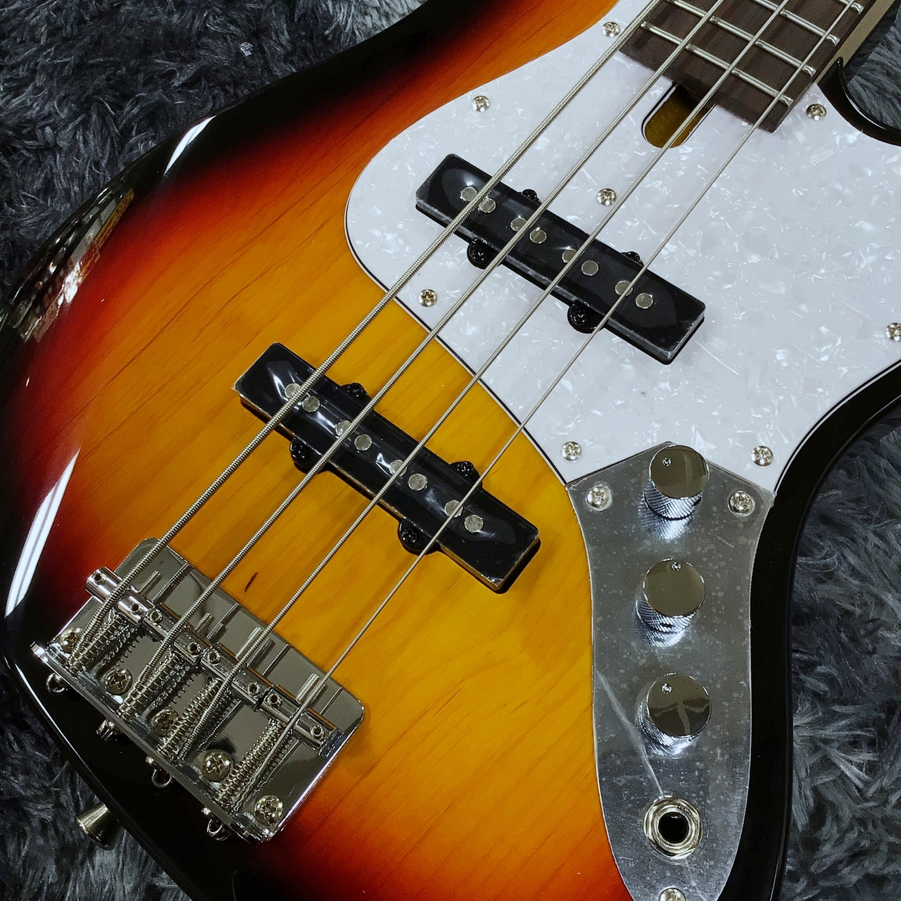 Bacchus WJB-Mini 3TS (3-Tone Sunburst) -Univers Series