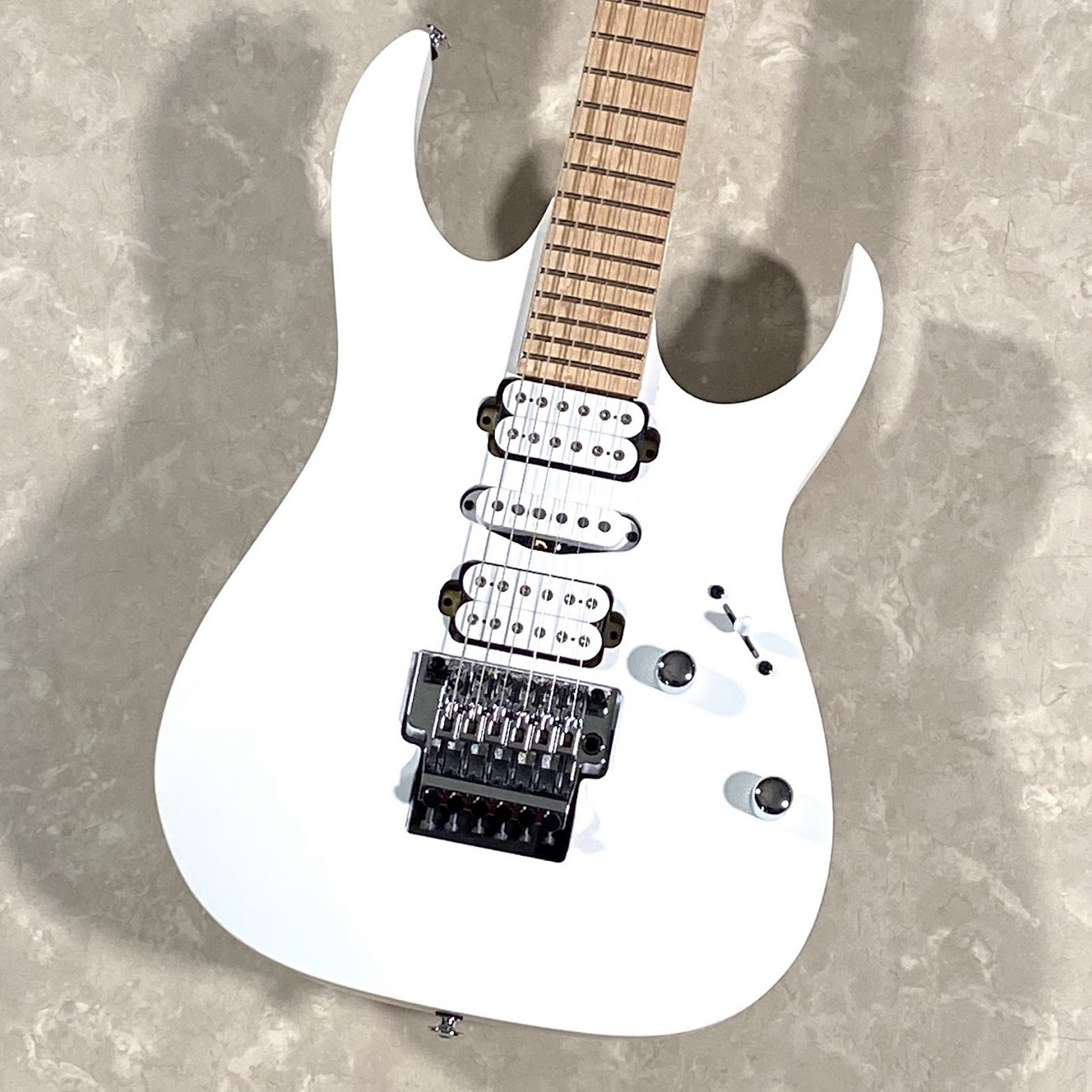 Ibanez RG6HSHMTR White Flat【重量 3.38kg】 【現物画像】36回払いまで無金利