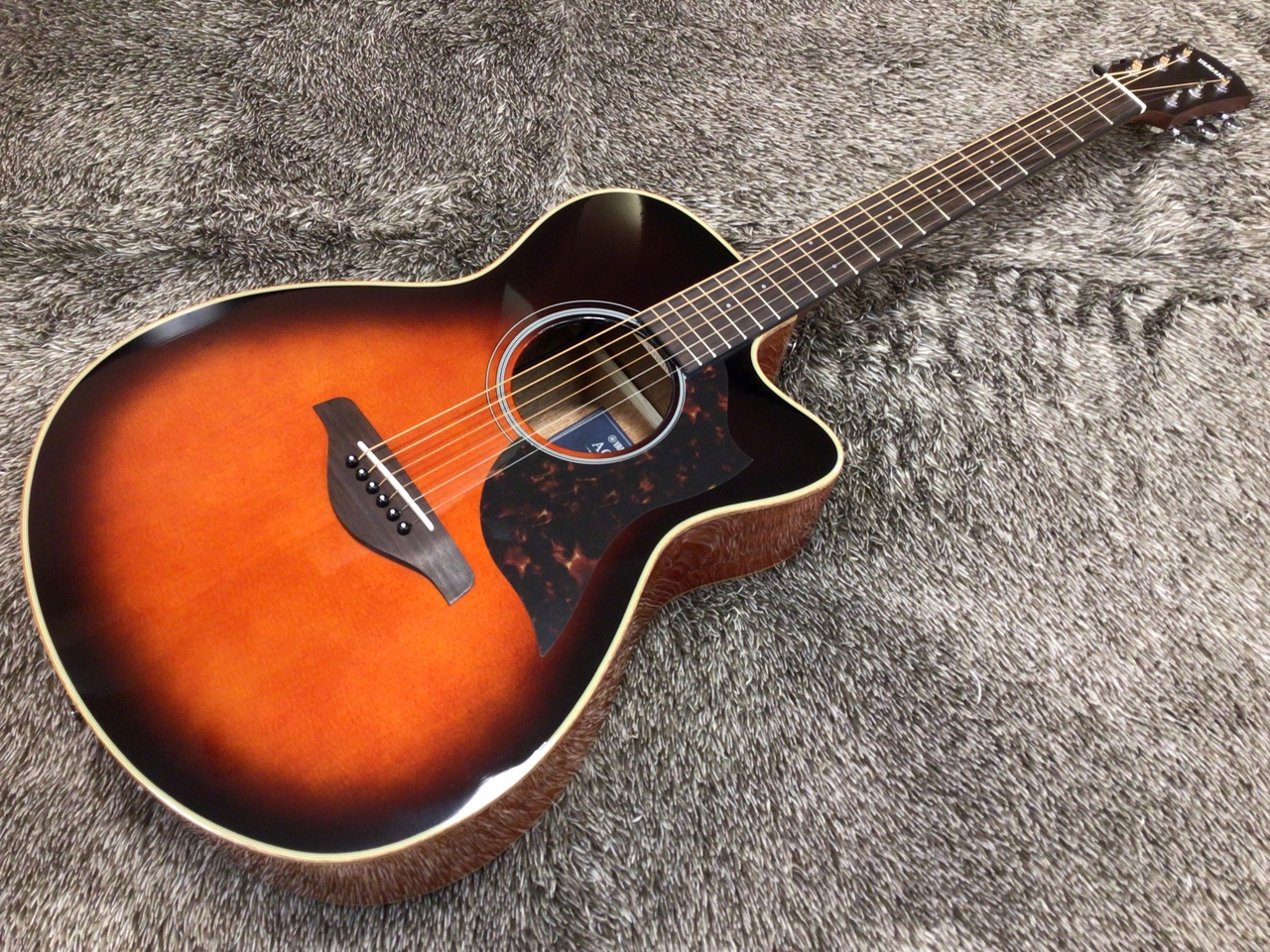 YAMAHA AC1M タバコブラウンサンバースト(TBS)【エレアコ