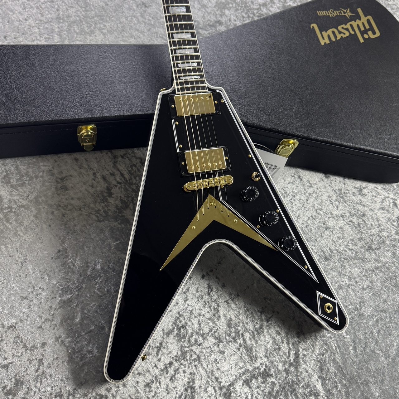 Gibson Custom Shop 【漆黒のフライングⅤ】Flying V Custom w/ Ebony