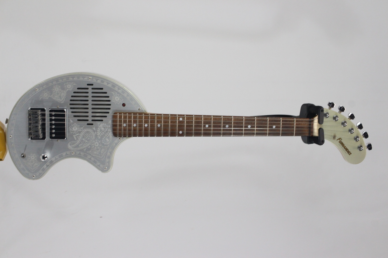 FERNANDES ZO-3 単三乾電池使用 レア品 FERNANDES ZO-3 ギター