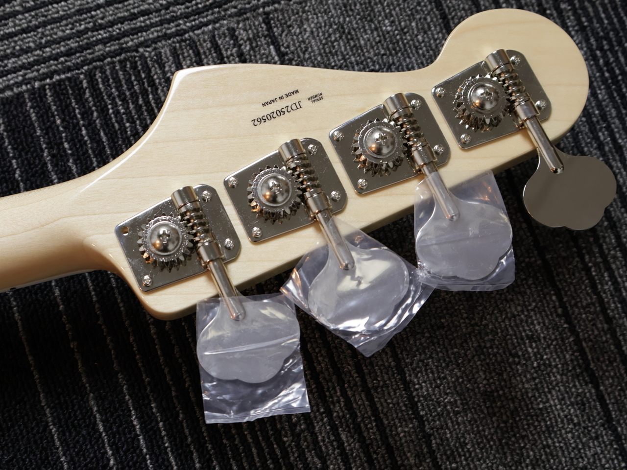 Fender Made in Japan Traditional 70s Jazz Bass -Natural-【4.20kg