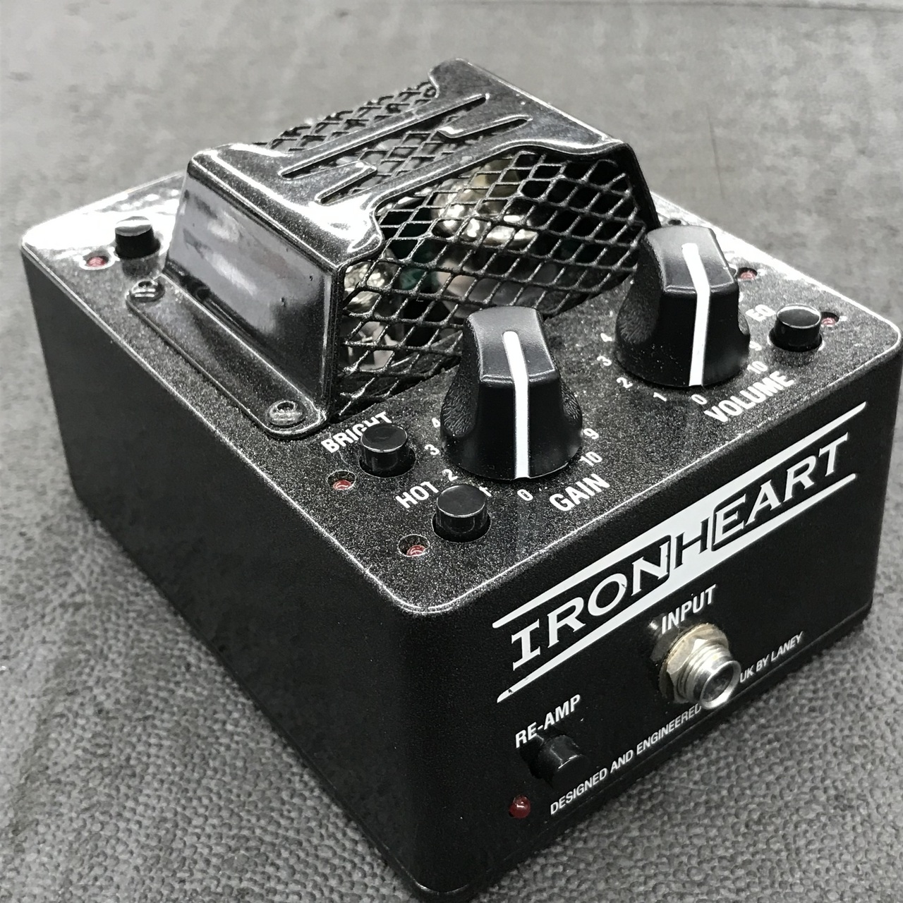 Laney IRT-PULSE デスクトップ型プリアンプ 真空管 IRT-PULSE_Main.png
