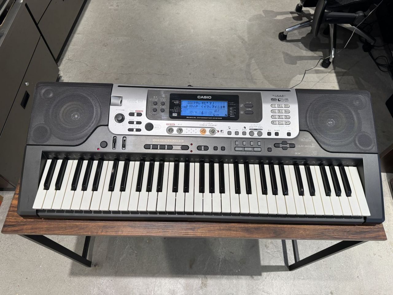 Casio LK-301BB 光ナビゲーションキーボード（中古）【楽器検索