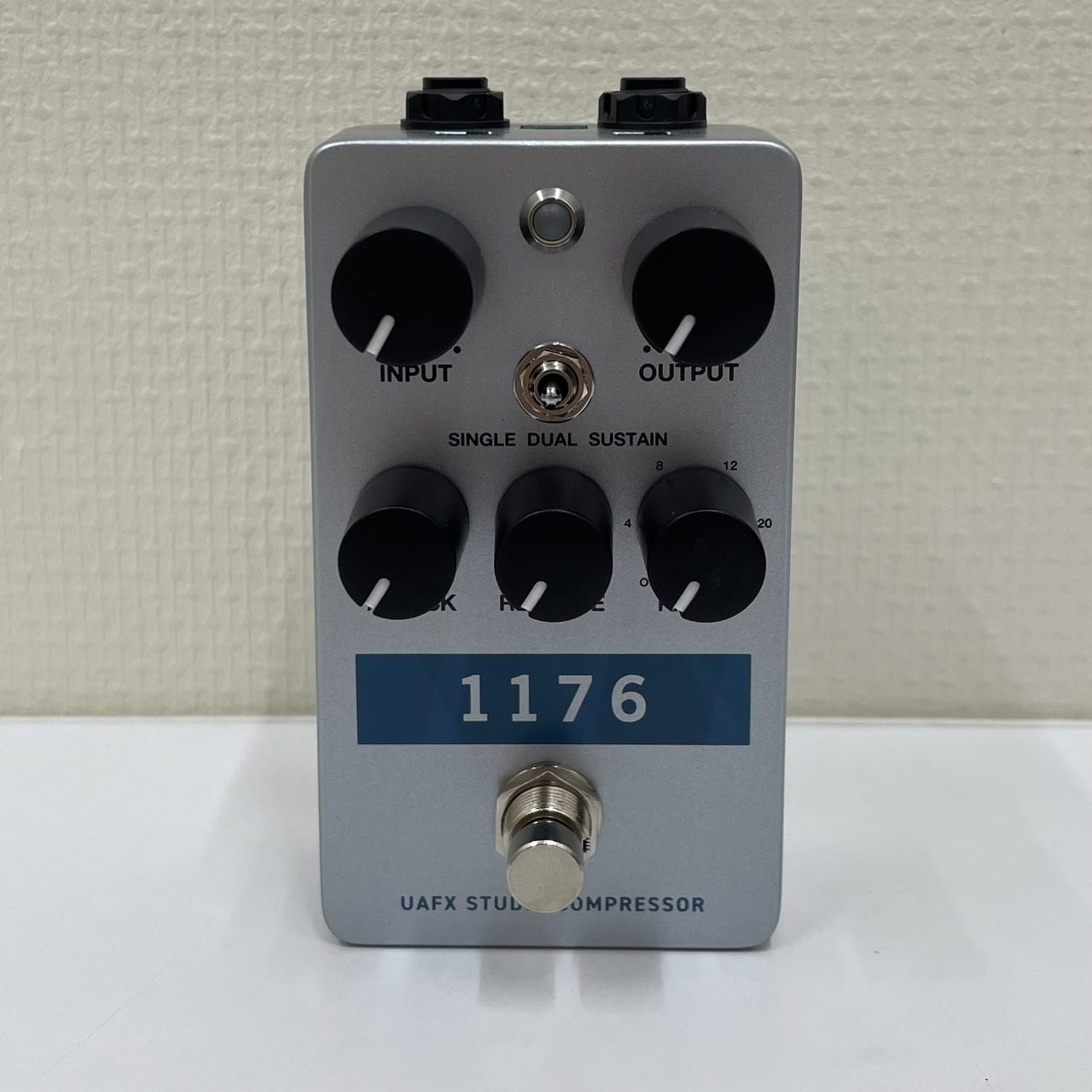 Universal Audio UAFX 1176 Studio Compressor コンパクトエフェクター
