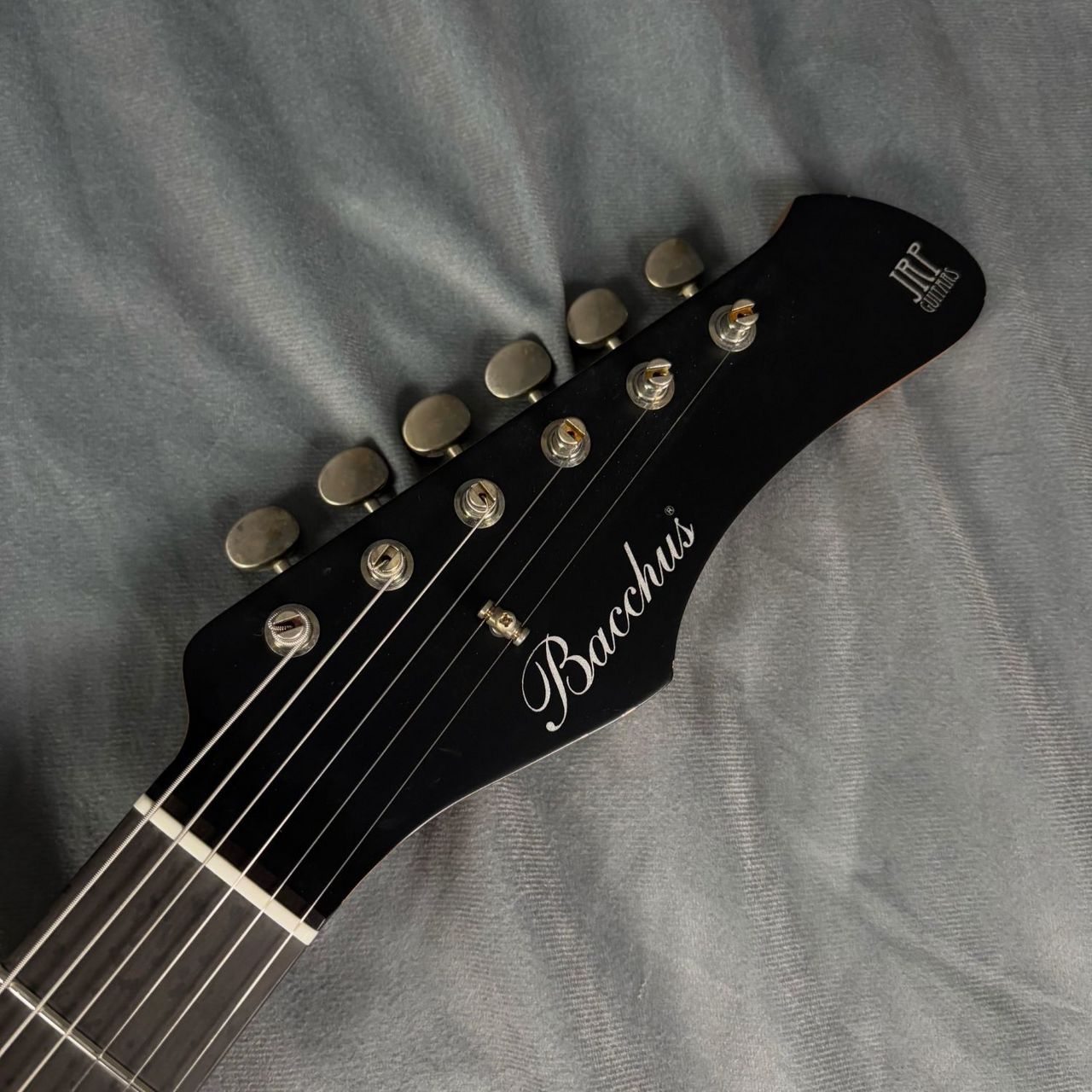 ギター Bacchus Surf BLK Bacchus HANDMADEシリーズ エレキギターSURF II BLK Oil新品生産