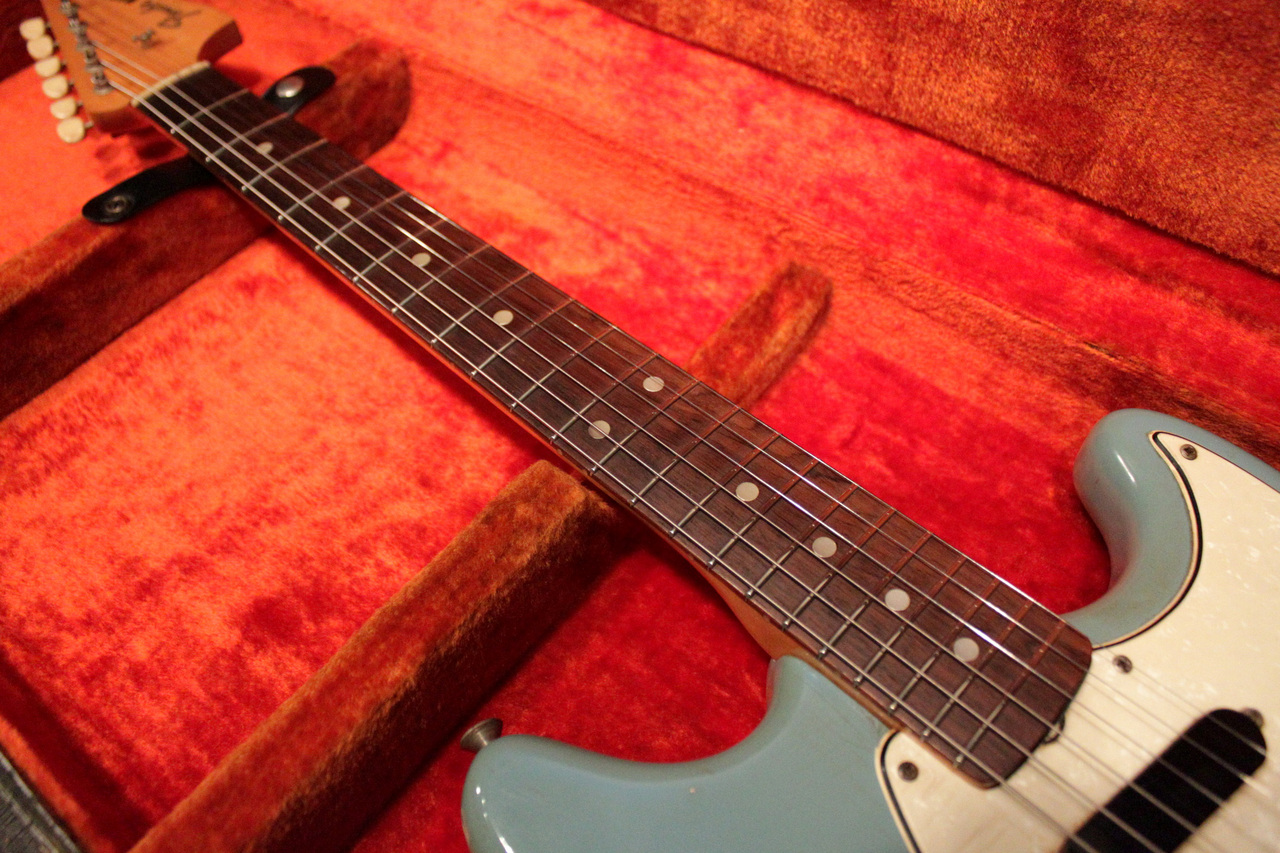Fender Mustang Daphne Blue 1965（ビンテージ）【楽器検索デジマート】