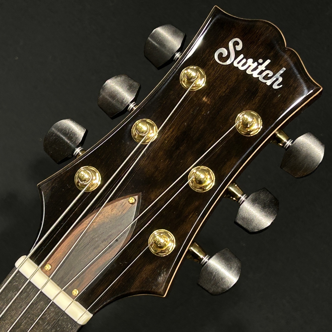 土日限定値引き　０フレット＆アジャスタブルブリッジ　ヴィンテージギター Amazon | Godin (ゴダン) 5th Avenue CW Kingpin II フルアコ