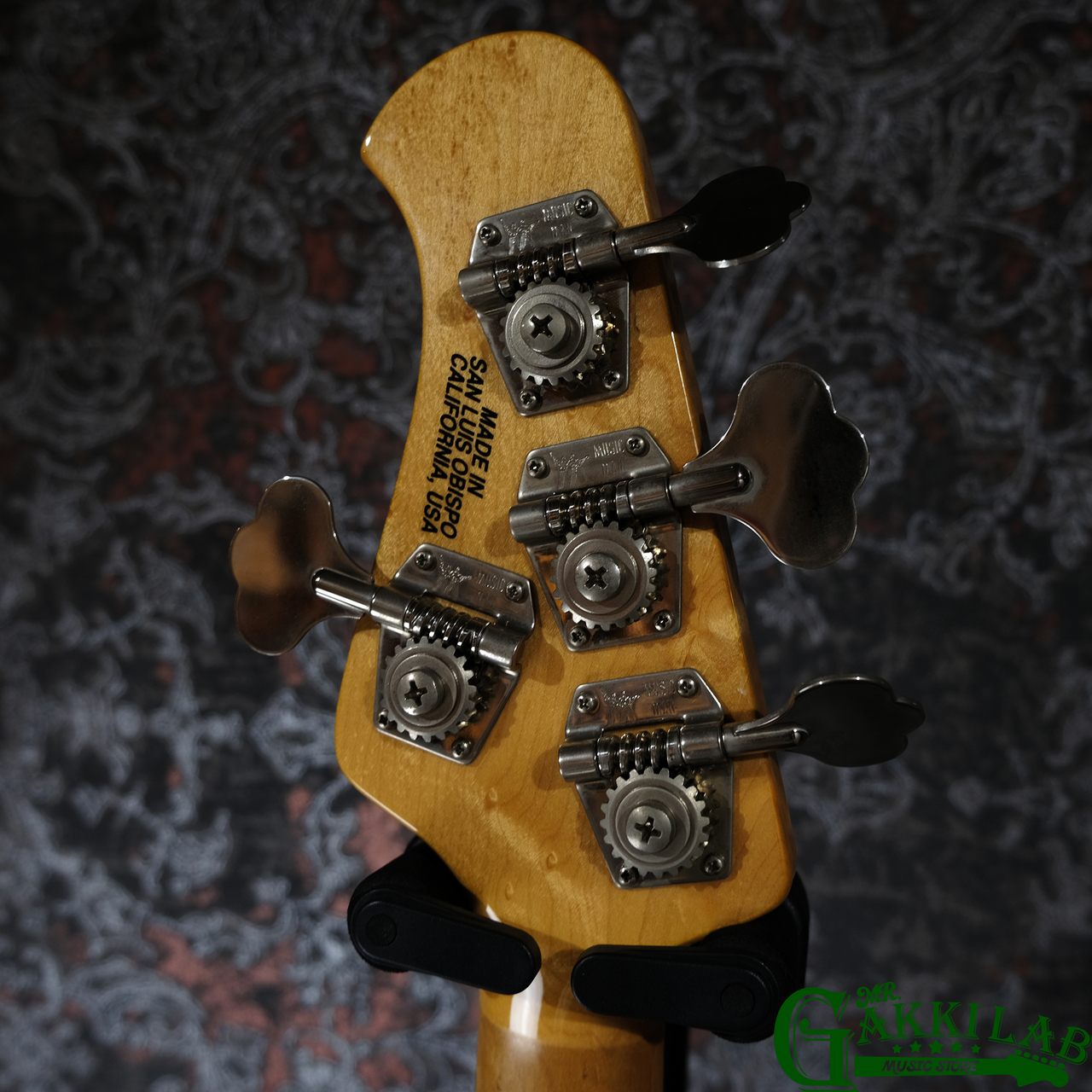 MUSIC MAN Stingray 4 Honey Burst / Matching Headstock 2001