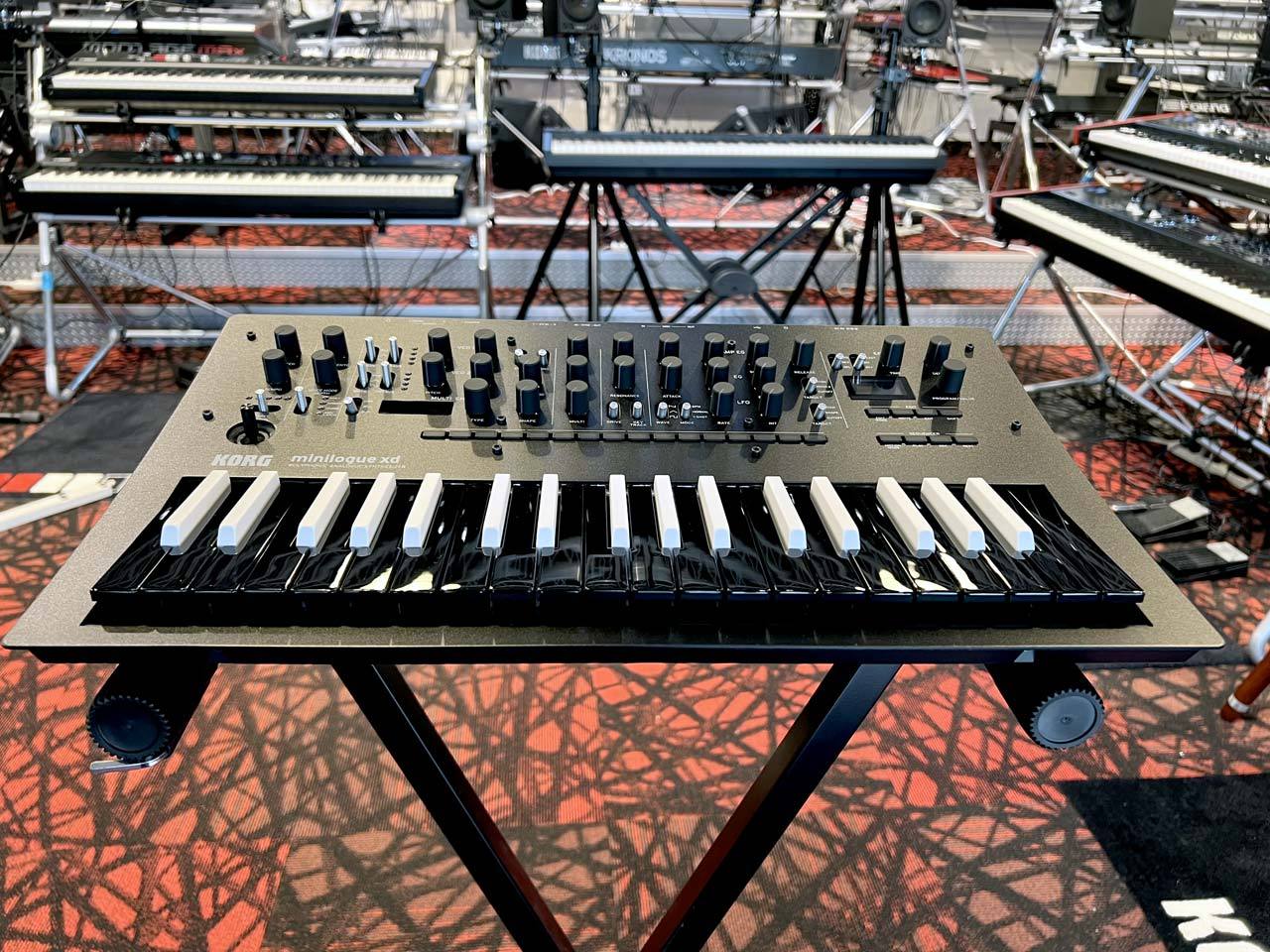 KORG minilogue xd Inverted [minilogue-xd BW] ブラックホワイト(店頭