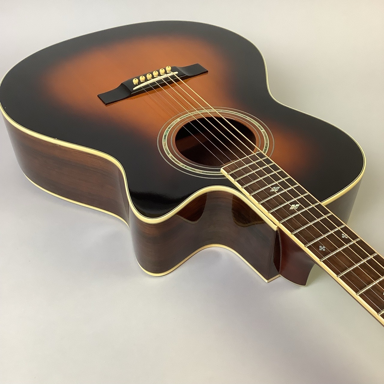 Morris アコースティックギター カッタウェイ　プロトタイプ Morris アコースティックギター カッタウェイ プロトタイプ