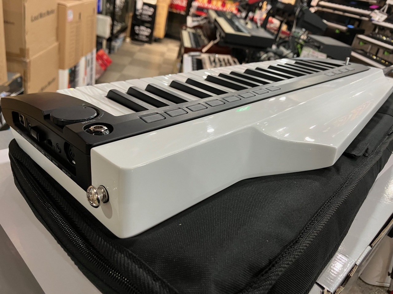 KORG RK-100S 2 - KEYTAR (WH) 【1台限定B級特価】即納可能!【Winter