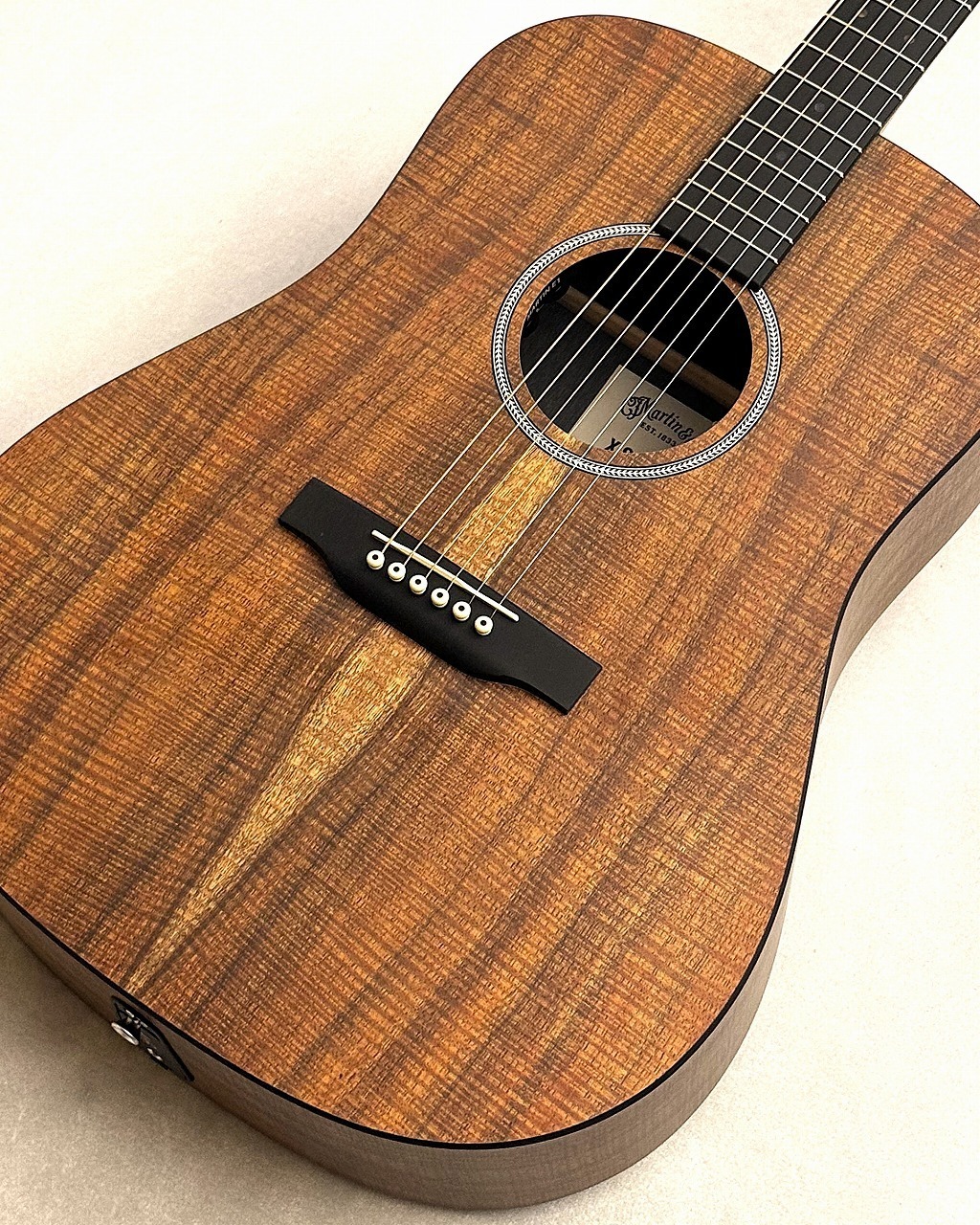 Martin 【サップ柄入り個体】【初めてのアコギにおすすめ!】 D-X1E Koa
