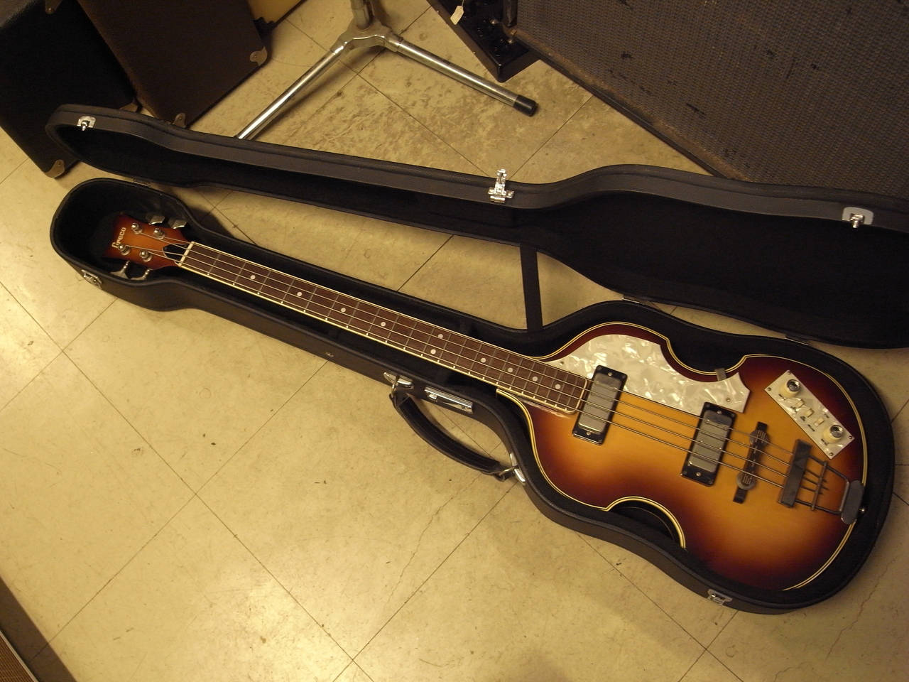 Greco VB-50 ヴァイオリンペース　1983年 Greco VB-50 Violin Pace / Electric Bass Guitar / made in