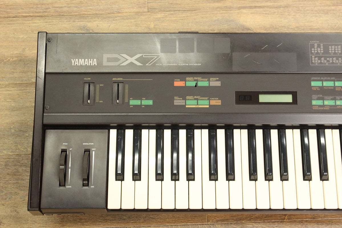 YAMAHA DX7 FM Synthesizer 【新宿店】（中古/送料無料）【楽器