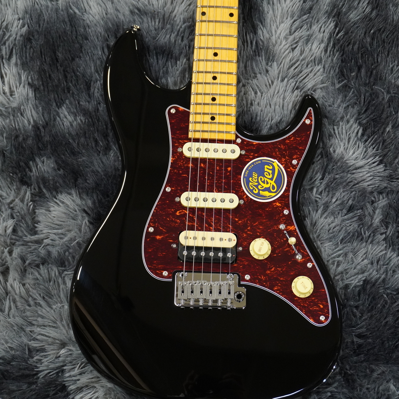 Sire S7 vin ホワイト 新品ソフトケース付き　ラリーカールトン監修 Sire Larry Carlton S7 HSS New Gen BK (Black)【ラリー・カールトン