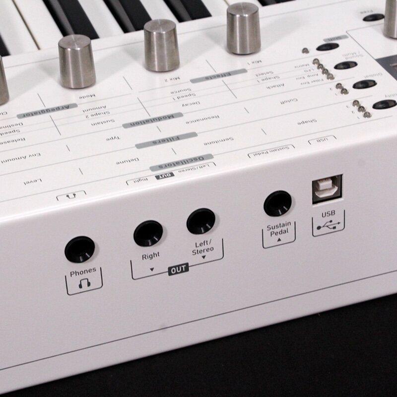 通電確認 Waldorf Blofeld Keyboard White 通電確認 Waldorf Blofeld