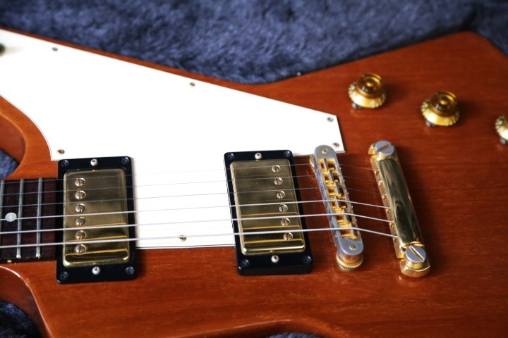 Gibson Explorer 2006年 純正ハードケース セール期間限定価格（中古