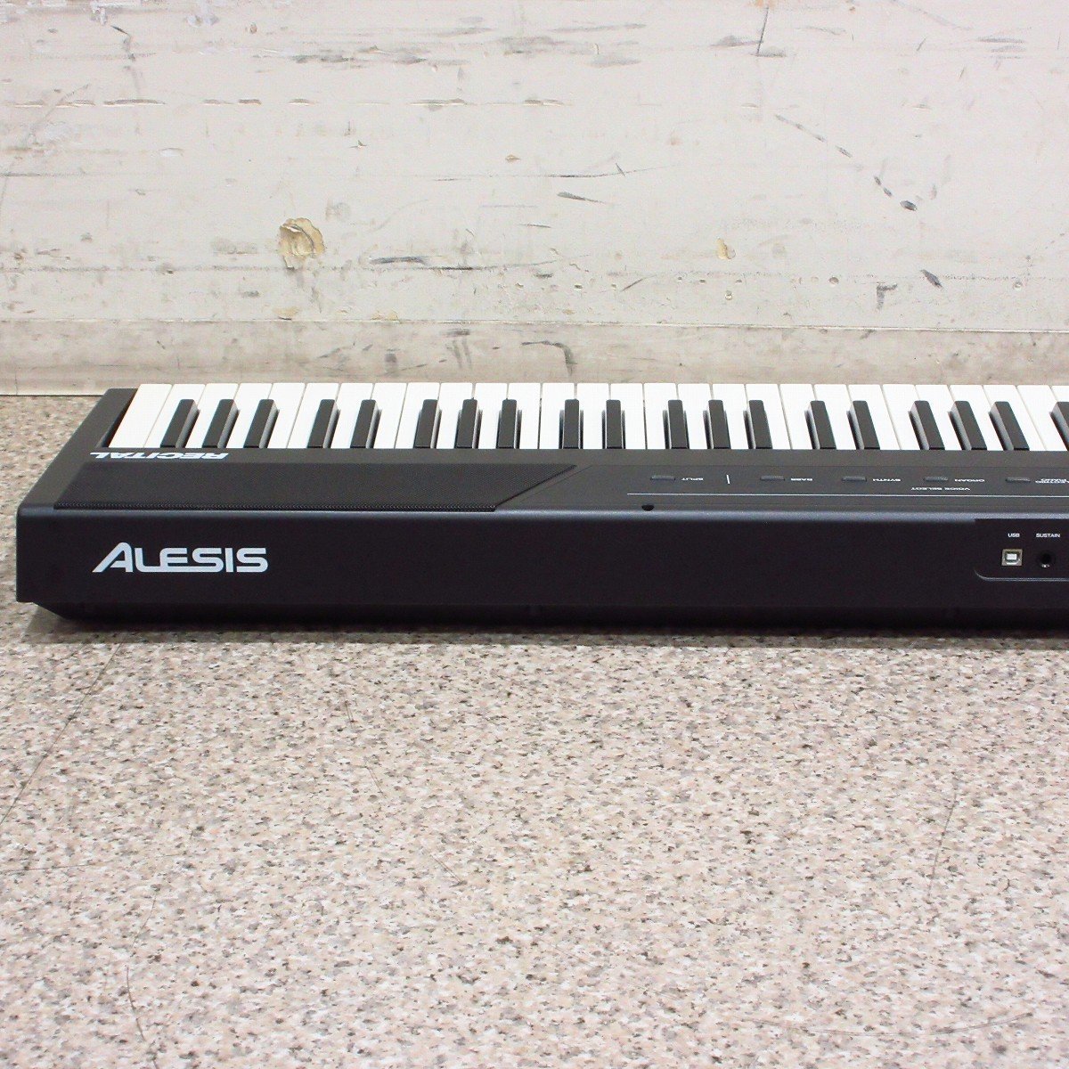 Amazon.co.jp: Alesis 電子ピアノ 88鍵盤 フルサイズ鍵盤 初心者