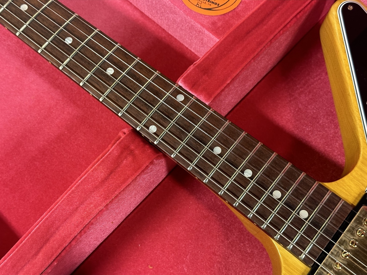 Gibson Custom Shop 1958 Korina Explorer Black Pickguard VOS 2022年