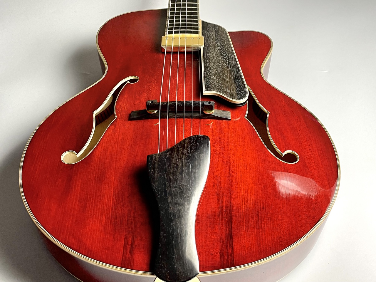 【中古】Eastman AR-175CE Antique Red 楽天市場】Eastman AR-175CE P-90 Antique Red 新品 【2.63kg