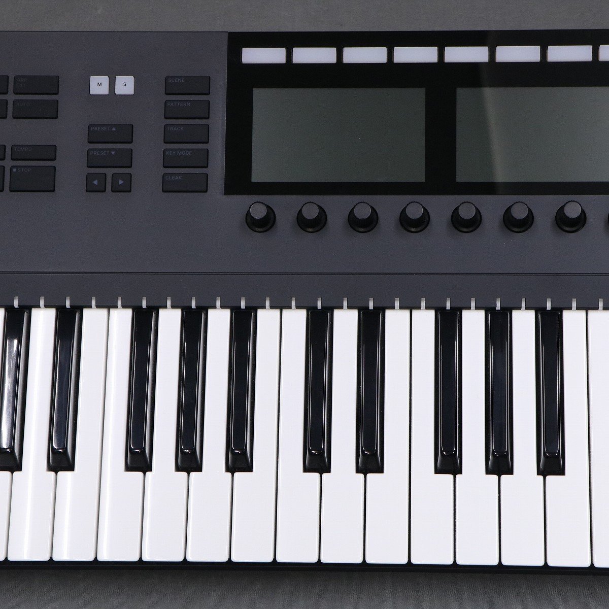 KOMPLETE KONTROL S61 MK2 ライセンス有 Native Instruments Komplete Kontrol S61 MK2 | zZounds