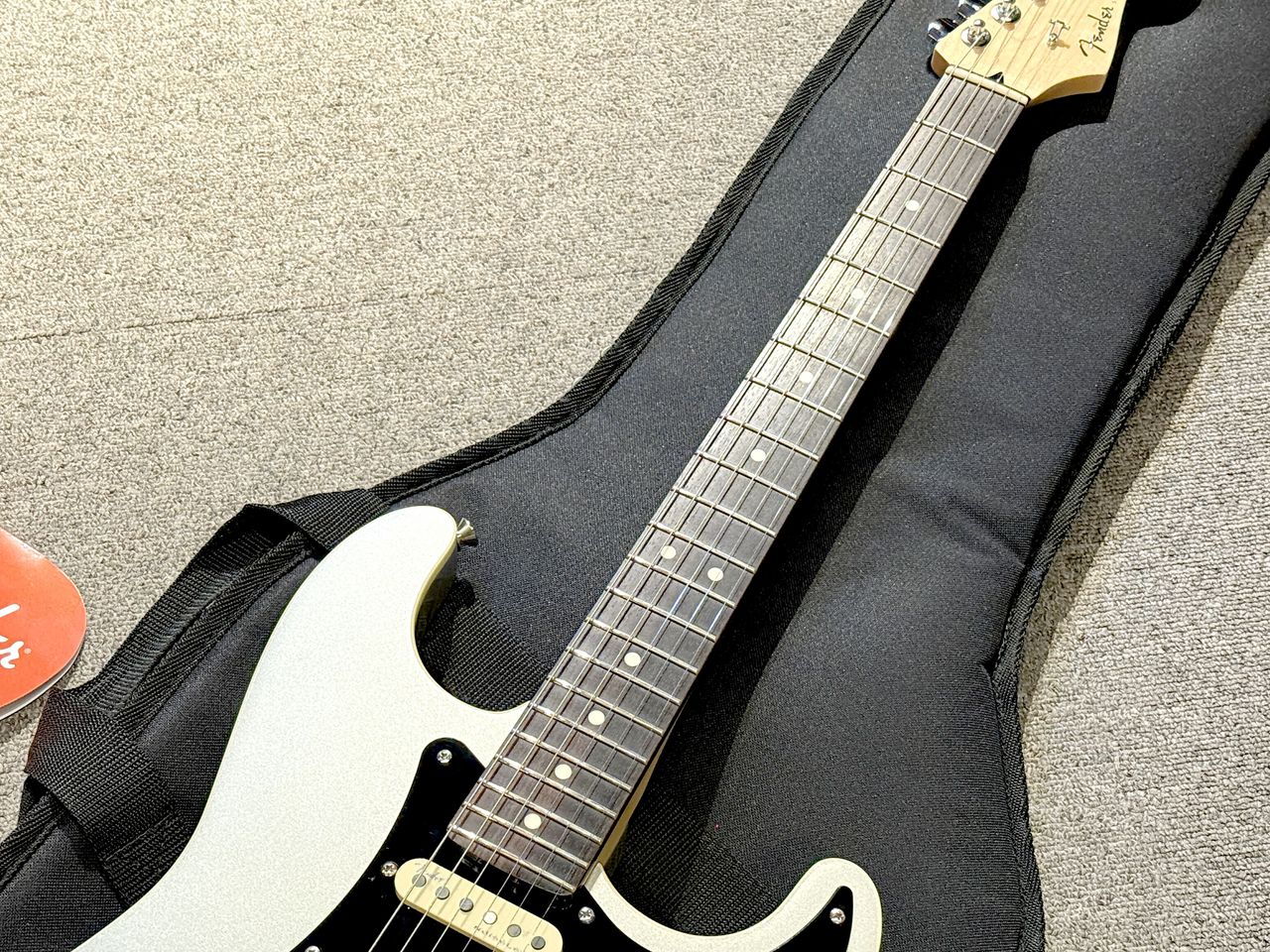 Fender Made in Japan Modern Stratocaster HSS RW INS（中古）【楽器