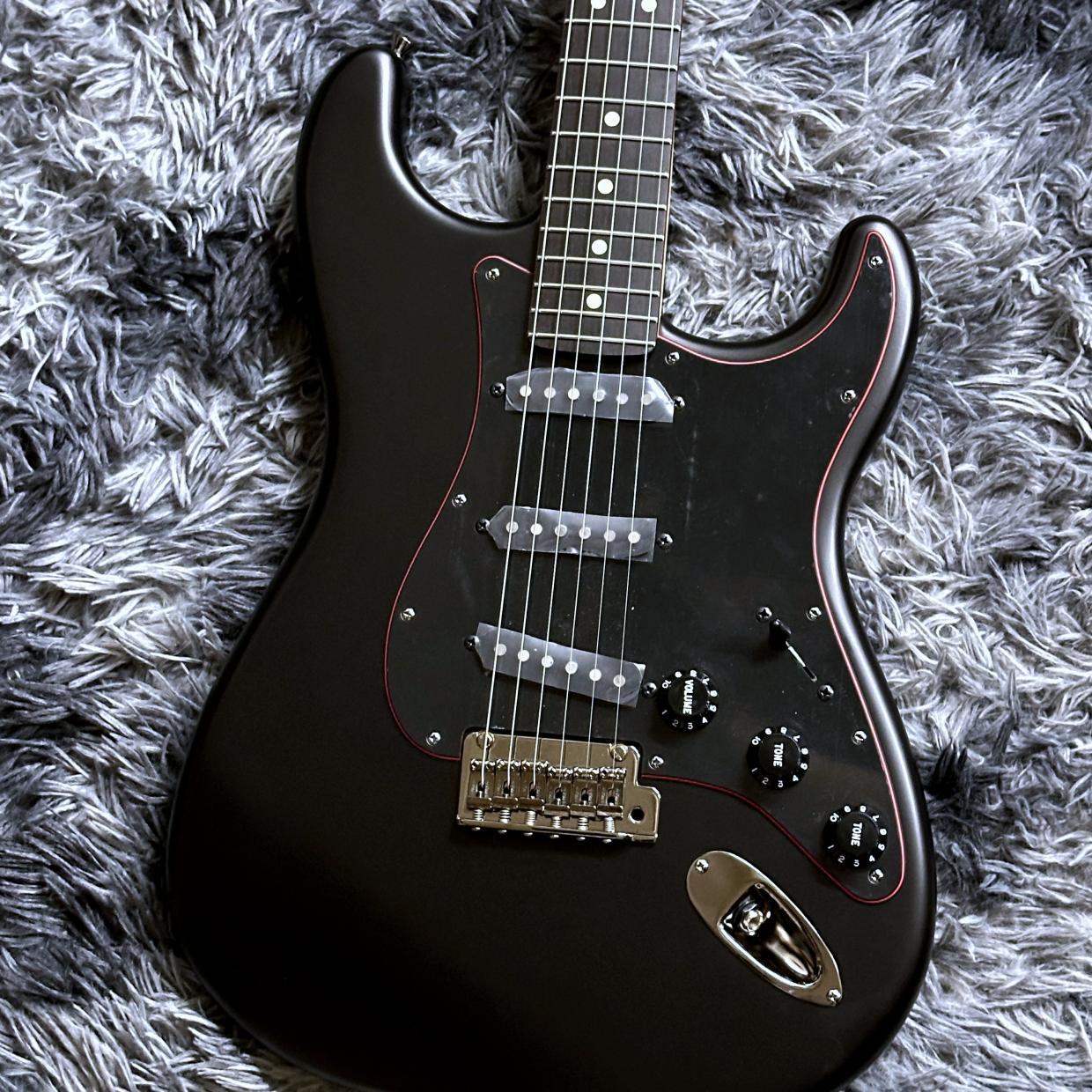 Limited Hybrid II Stratocaster Noir 6弦 Made in Japan Limited