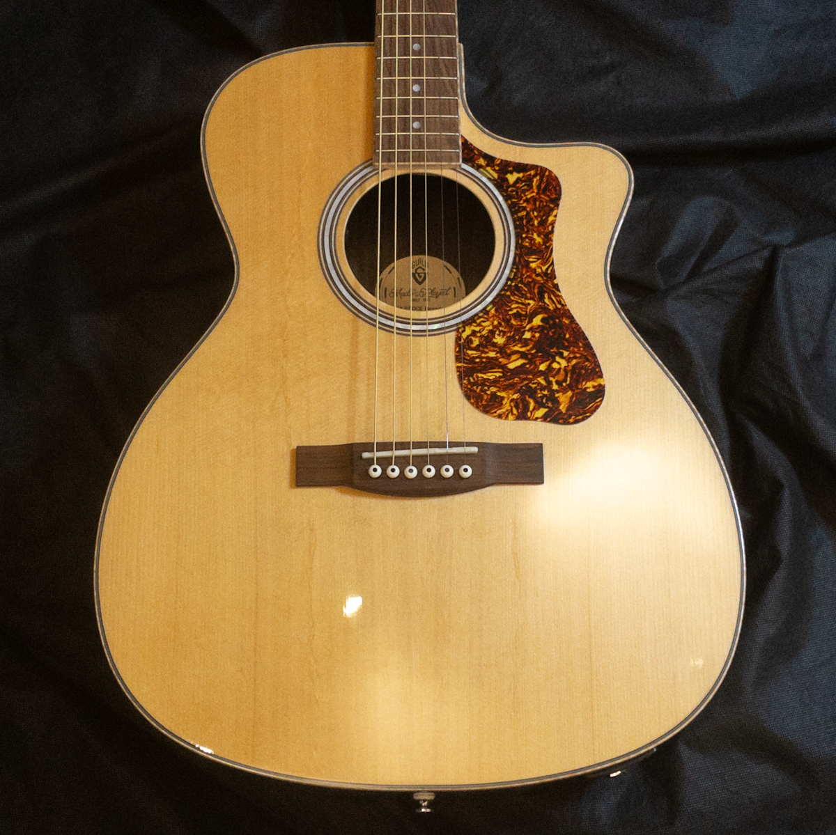 GUILD OM-250CE Reserve Archback NAT (Natural)（新品特価）【楽器
