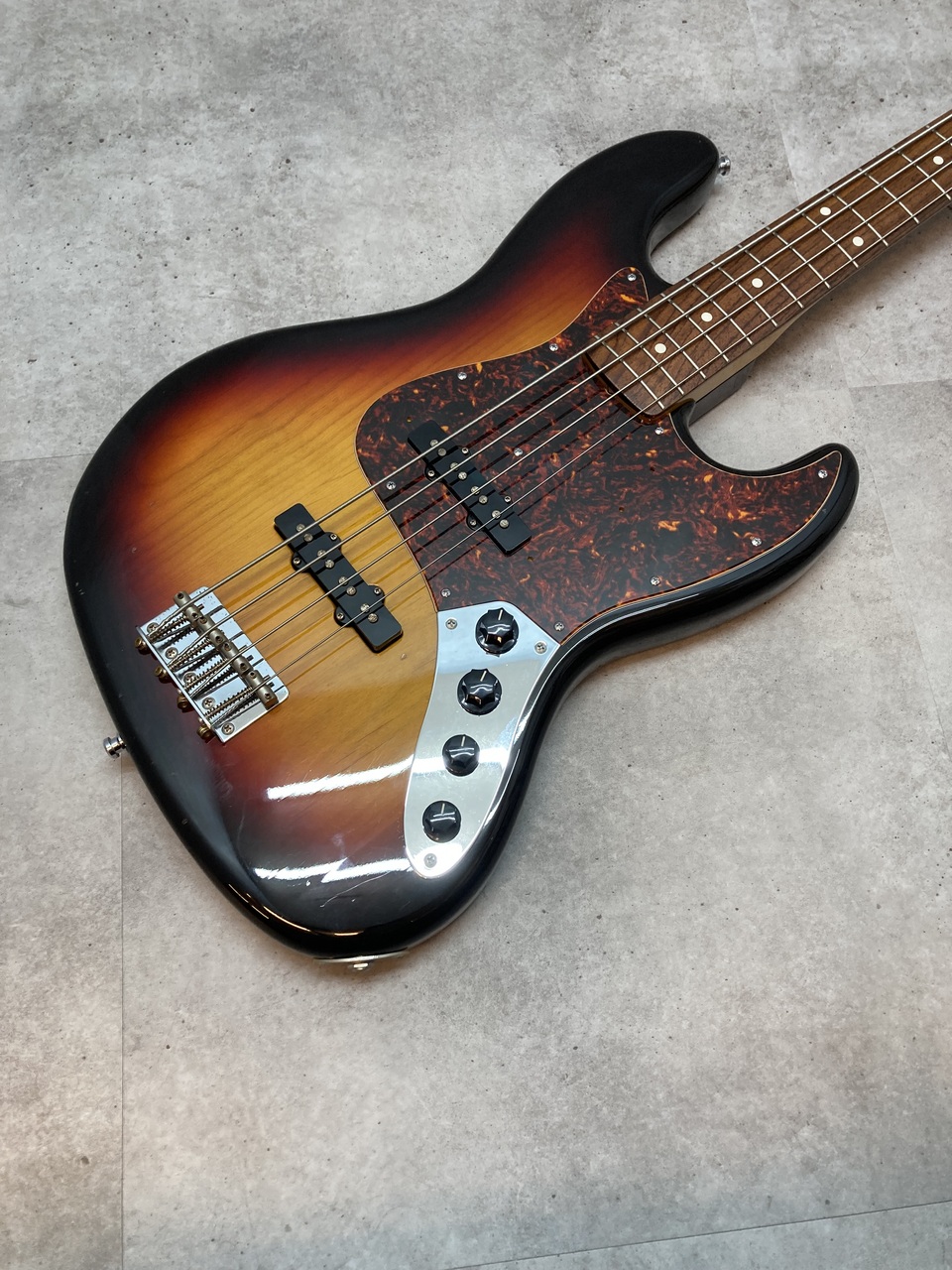 Fender Japan JB62 4knob/Active Jazz Bass 2002年-2004年製（中古/送料無料）［デジマートSALE］【楽器 検索デジマート】