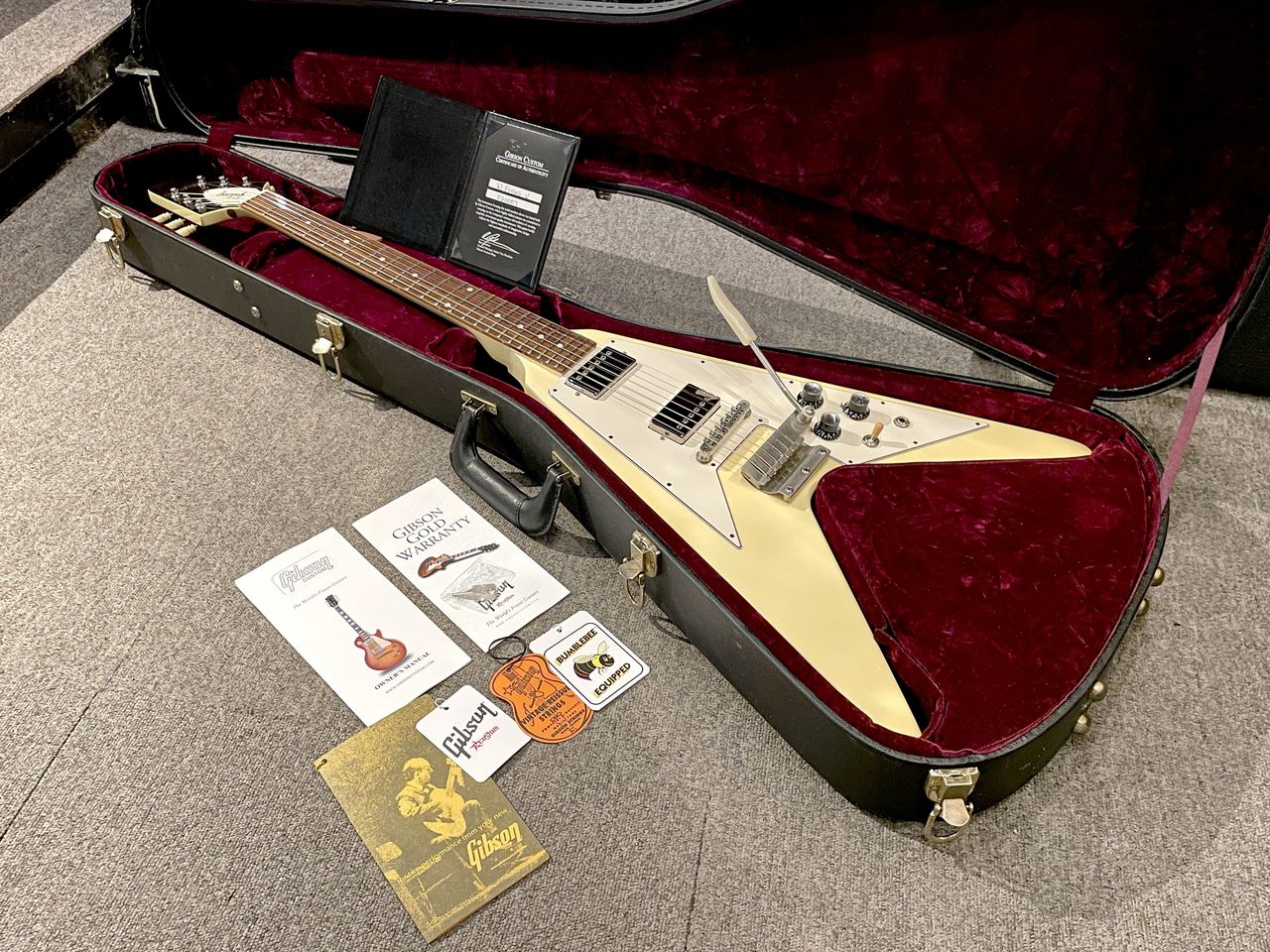 中古)GIBSON USA / Flying V 67 Reissue 1997 Classic White (御茶ノ水