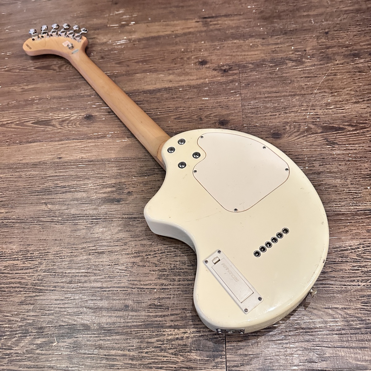 FERNANDES ZO-3 HK ハローキティ サンリオ Electric Guitar（中古/送料