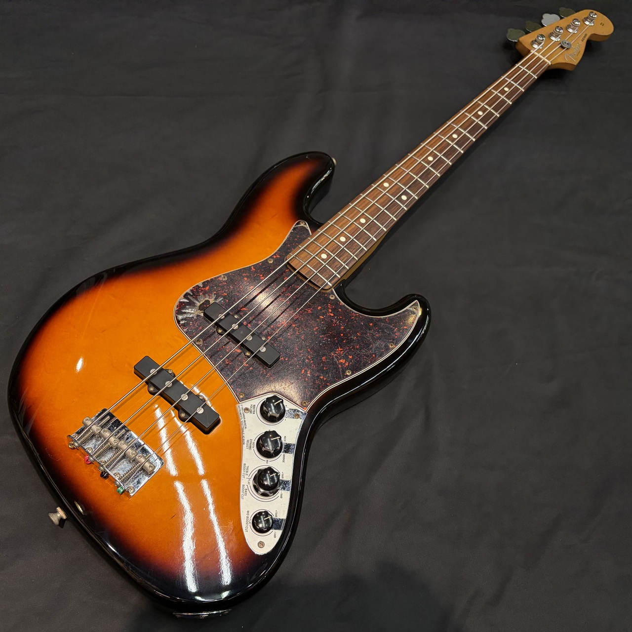 フェンダーメキシコ　デラックスアクティブジャズベース　サンバースト Fender Made in Mexico Jazz Bass Deluxe Series (フェンダー メキシコ