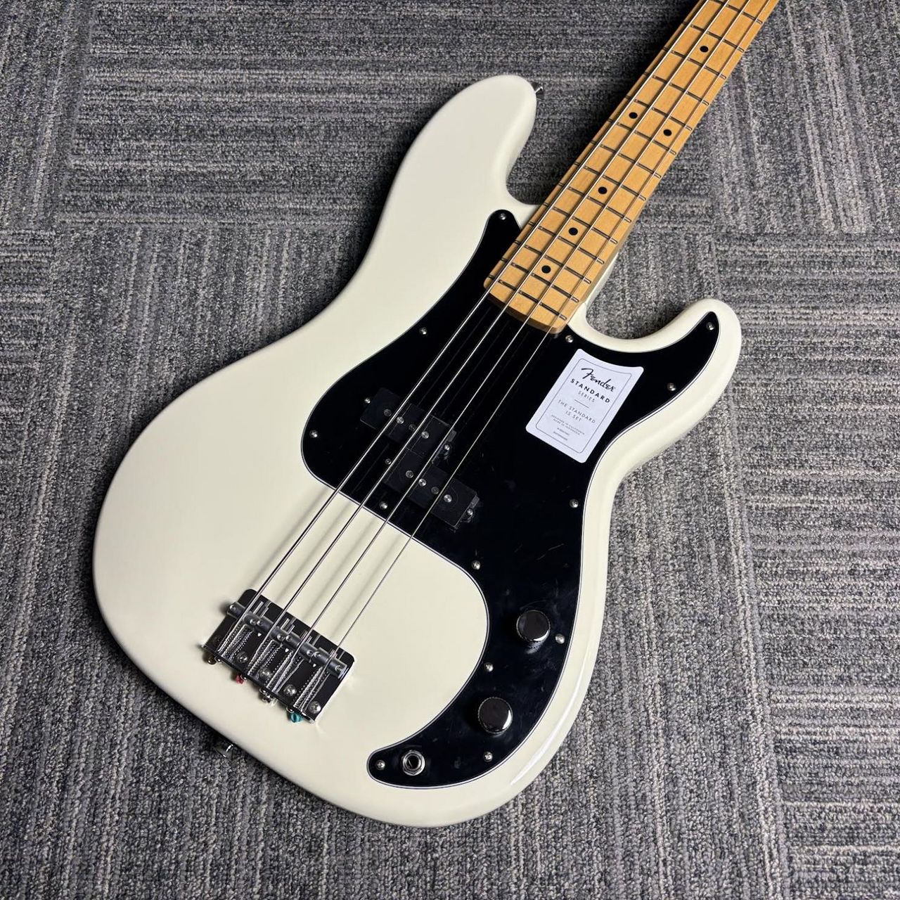 Fender Standard Precision Bass Olympic White エレキベース