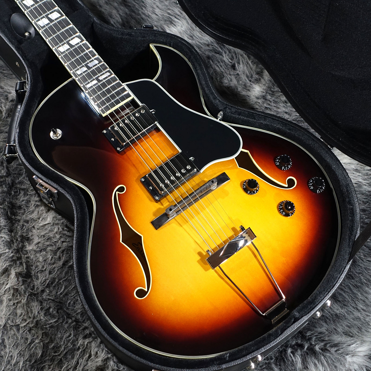Eastman AR372CE Sunburst イーストマン　フルアコギター Eastman AR372CE Sunburst（B級特価/送料無料）【楽器検索