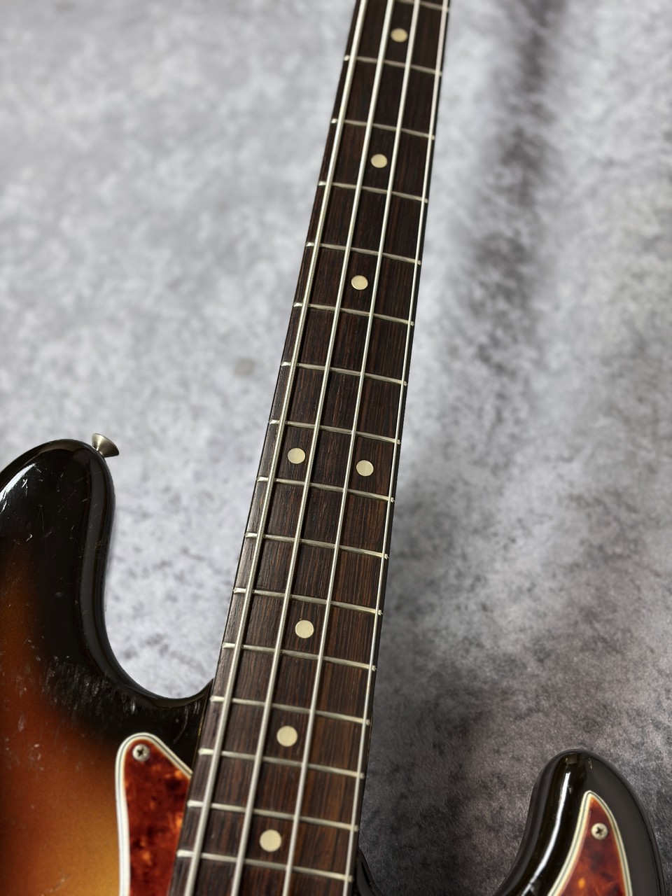 Fender 1965 Jazz Bass - Sunburst - 【3.94kg】（ビンテージ）【楽器