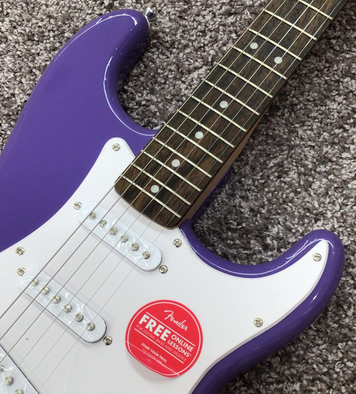 Squier by Fender Sonic Stratocaster / UVT(Ultraviolet)（新品