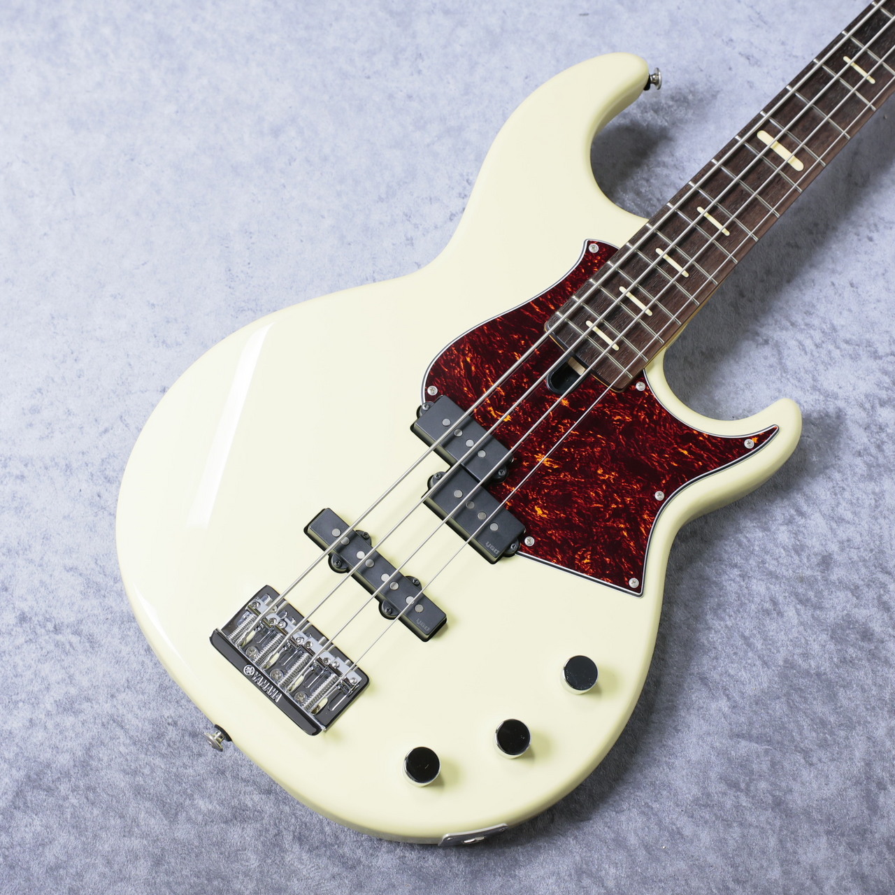 YAMAHA BBP34 - Vintage White -【4.56kg】（中古）【楽器検索