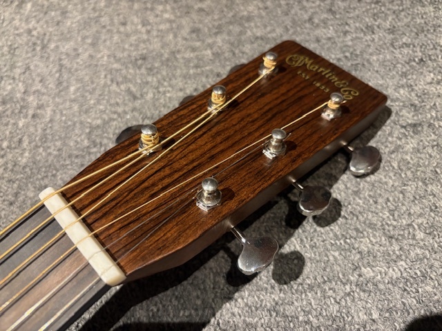 【大幅値下げ中】Martin D-28 Standard '02年製【ケース付】 大幅値下げ中】Martin D-28 Standard '02年製【ケース付】 大幅値下げ