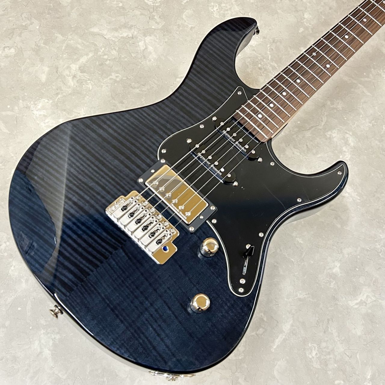 PACIFICA PAC612 Vトランスルーセントブラック PACIFICA PAC612 Vトランスルーセントブラック