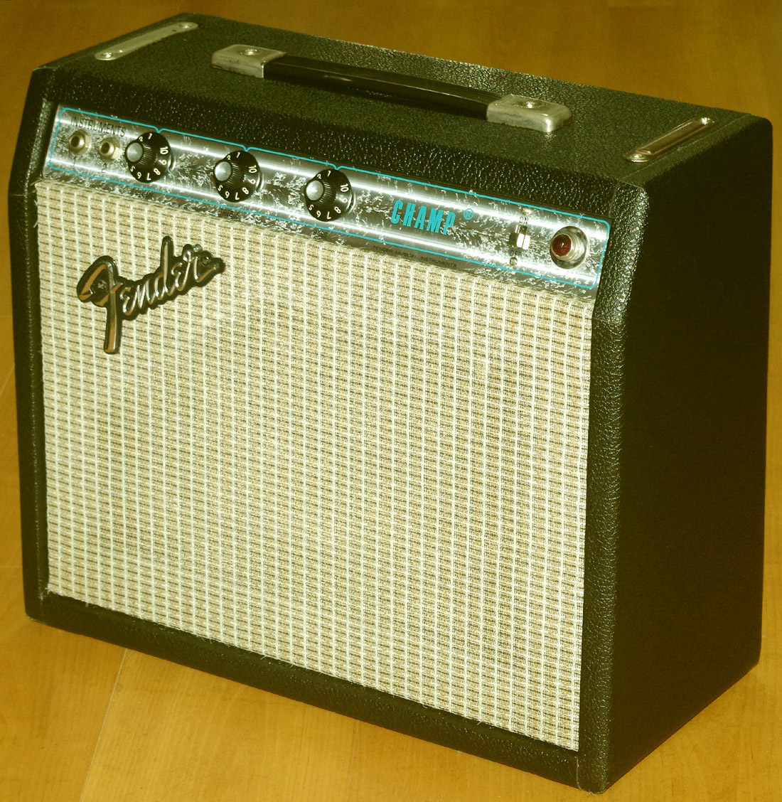 Fender 1975年製 Champ（ビンテージ）【楽器検索デジマート】