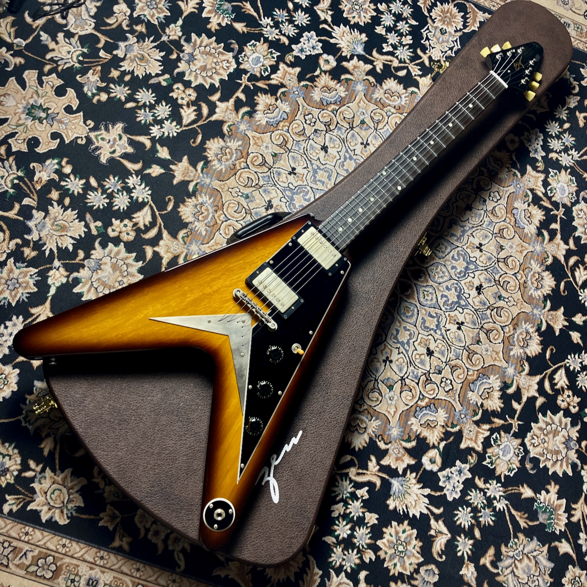 Bizen Works Burned FV Korina w/ Brazilian Rosewood FB