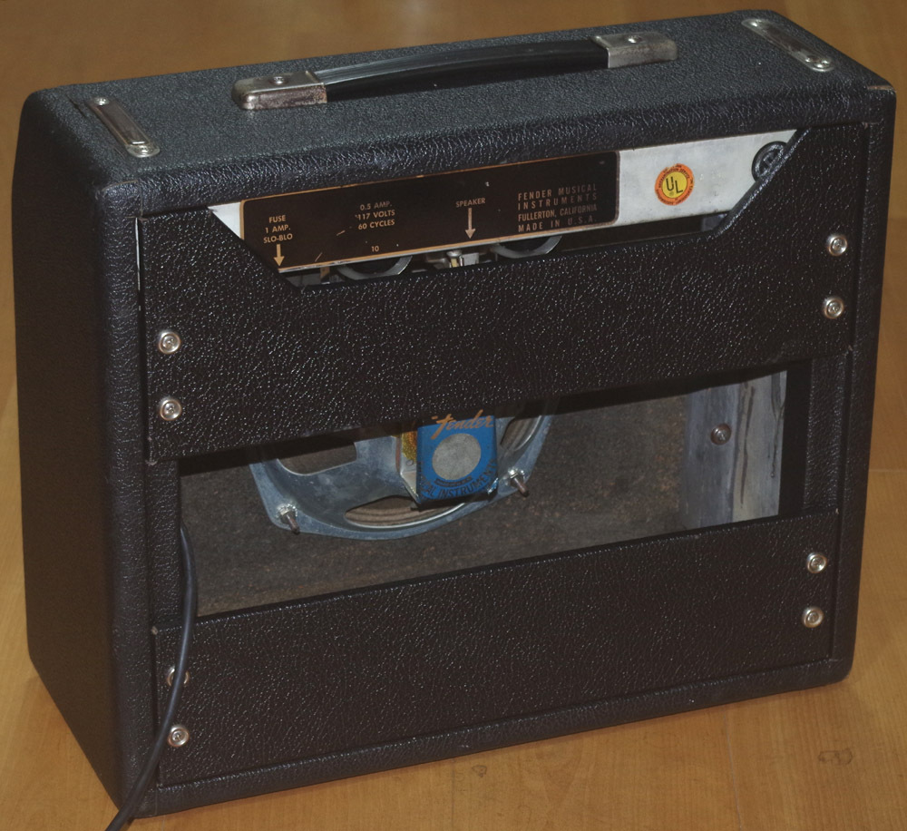 フェンダーアンプ 70年製 - オーディオ機器