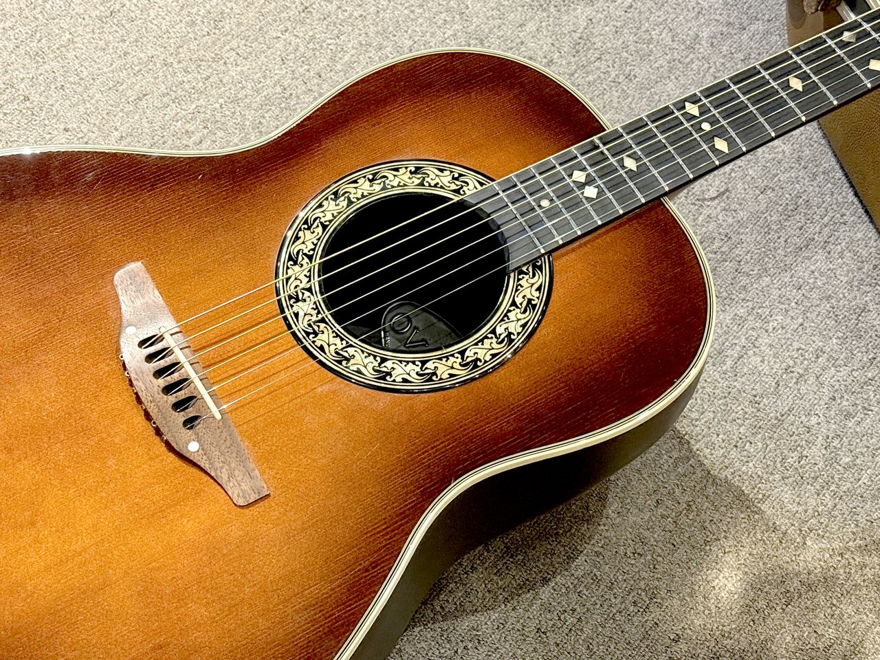 Ovation Custom Balladeer 1112-1（ビンテージ）【楽器検索デジマート】